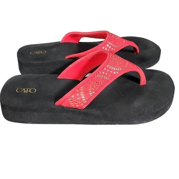 Cato Women's Red Gold Embellished Thong Slip-on Casual Sandals Size 11M - Picture 2 of 9